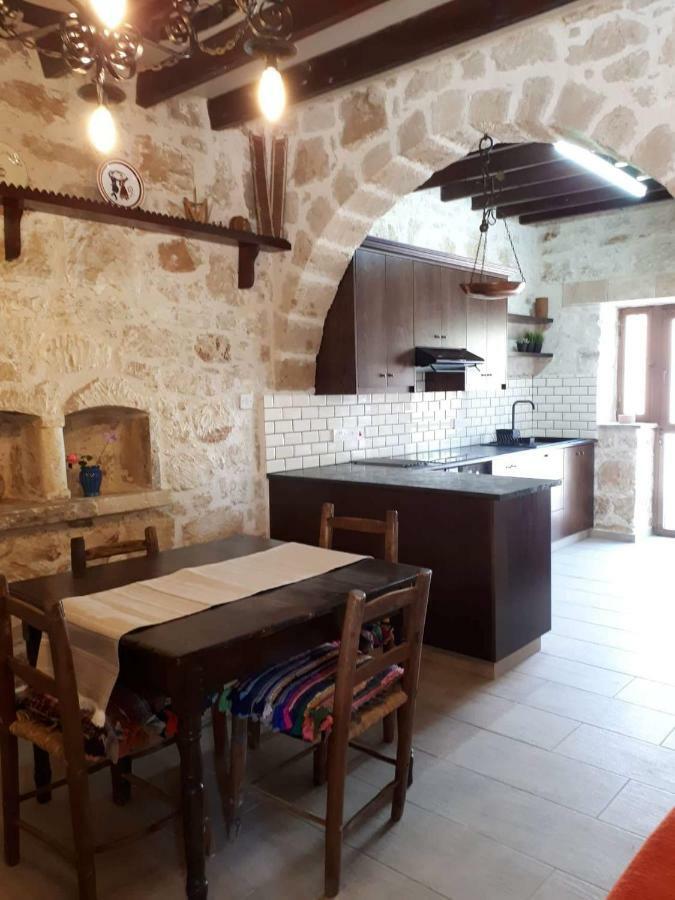 Karydhia Cottage Pano Arodes エクステリア 写真